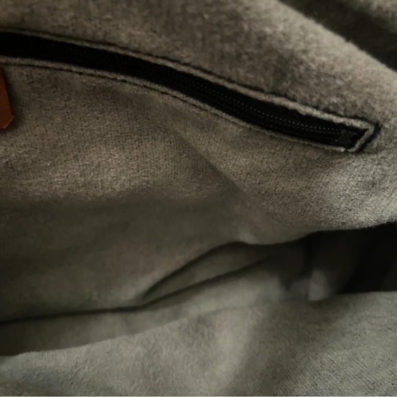 Authentic Burberrys Large travel Bag - Picture 12 of 12